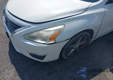 2014 Nissan Altima 2.5 Sv z USA, uszkodzony, nr VIN 1N4AL3AP1EC421715